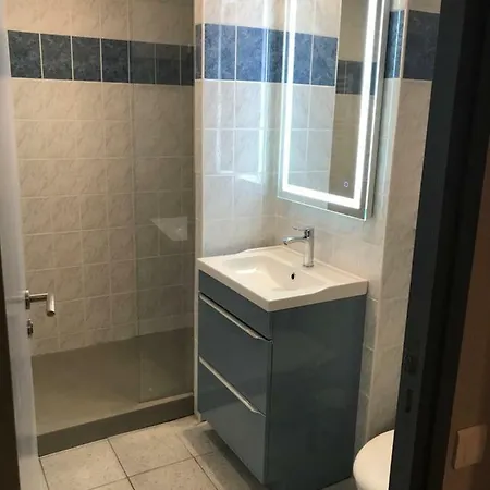 לינה וארוחת בוקר D'hotes La Colombe 3*